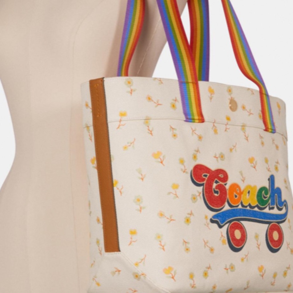 COACH X PRIDE COLLECTION CANVAS AND LEATHER TOTE ROLLER SKATE GRAPHIC PRINT - Picture 5 of 11